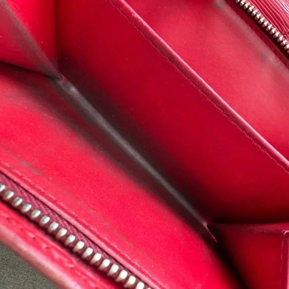 Prada Wallet - Picture 11 of 12